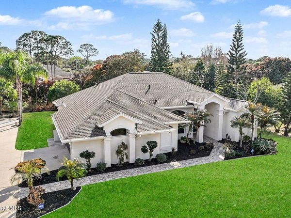 560 Fiedler Street NE , Palm Bay, FL 32907