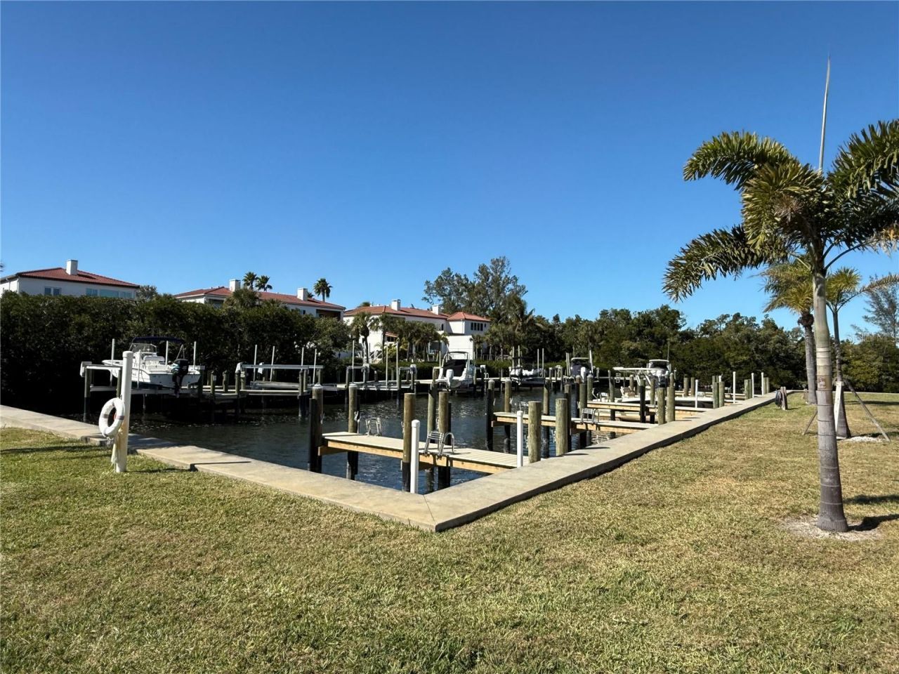 3330 Gulf Of Mexico Drive, Unit 202D, Longboat Key, FL 34228 Photo