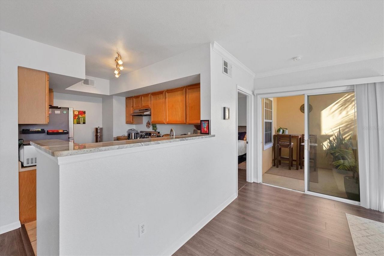 2950 Viscaya Place, Unit 108, Sarasota, FL 34237 Photo