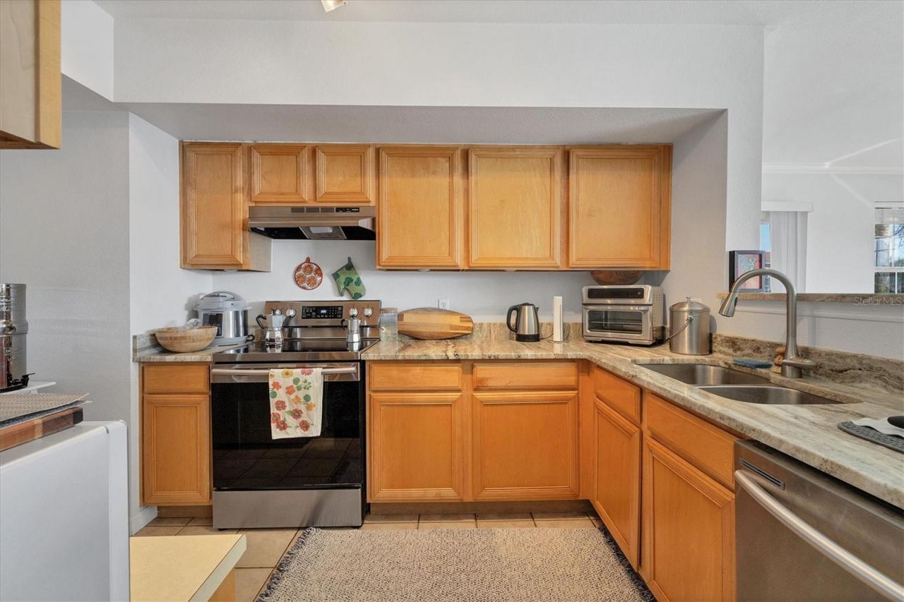 2950 Viscaya Place, Unit 108, Sarasota, FL 34237 Photo