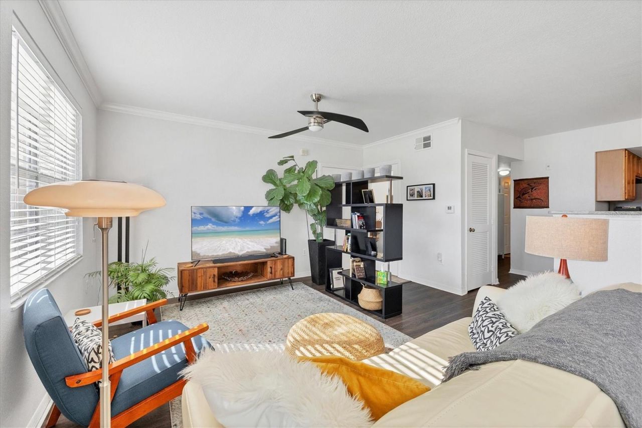 2950 Viscaya Place, Unit 108, Sarasota, FL 34237 Photo