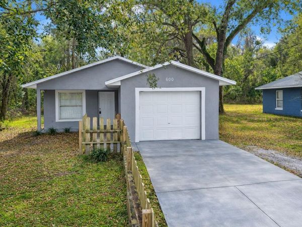 600 W CLARKE STREET, WILDWOOD, FL 34785