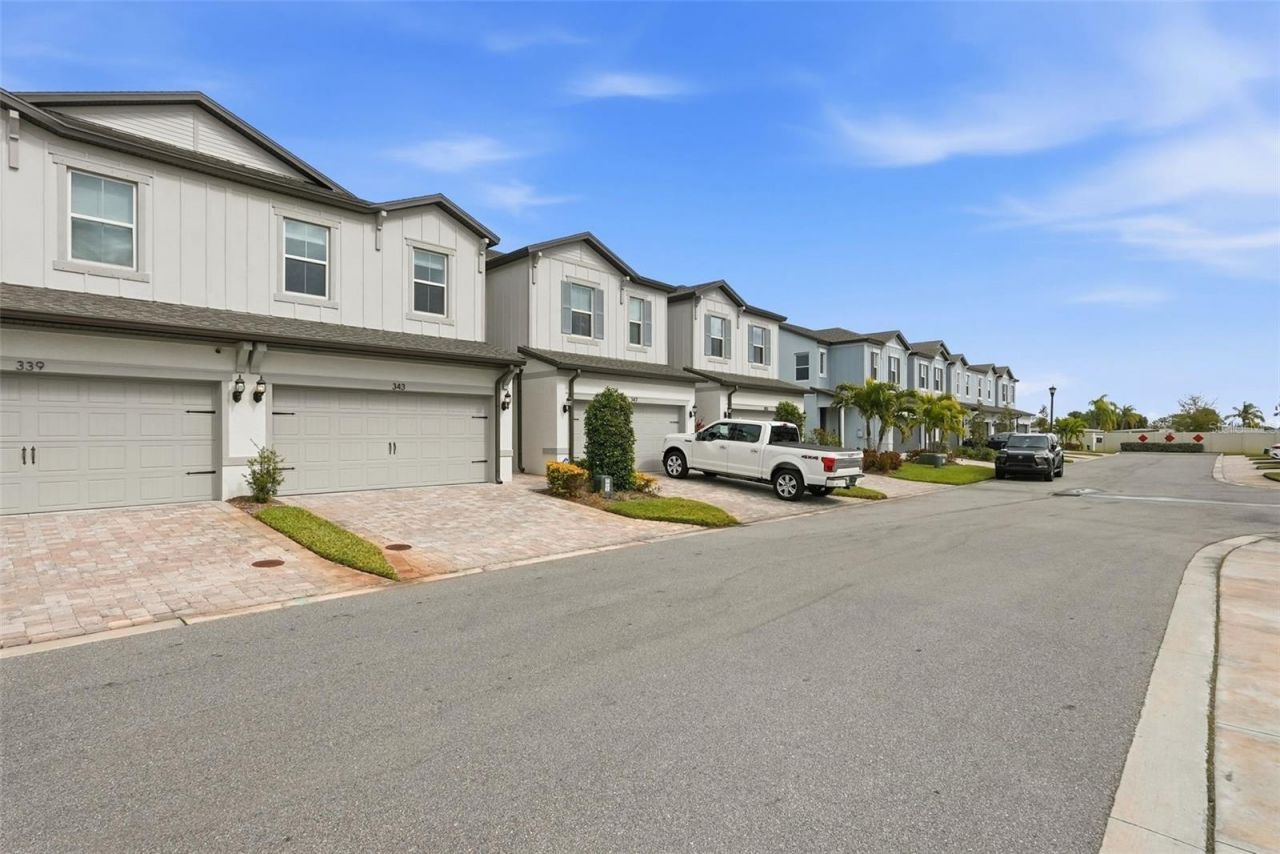 343 Sandbar Avenue Ne, Saint Petersburg, FL 33716 Photo