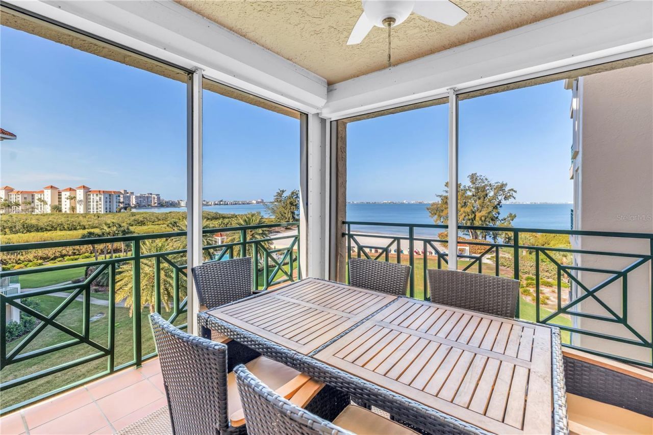 4737 Dolphin Cay Lane S, Unit 401, Saint Petersburg, FL 33711 Photo