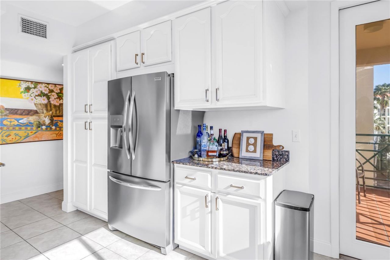 4737 Dolphin Cay Lane S, Unit 401, Saint Petersburg, FL 33711 Photo