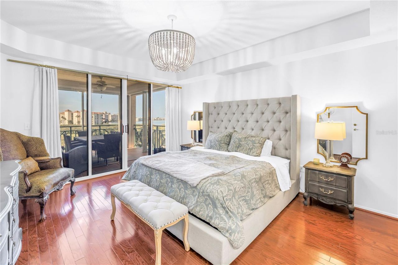 4737 Dolphin Cay Lane S, Unit 401, Saint Petersburg, FL 33711 Photo