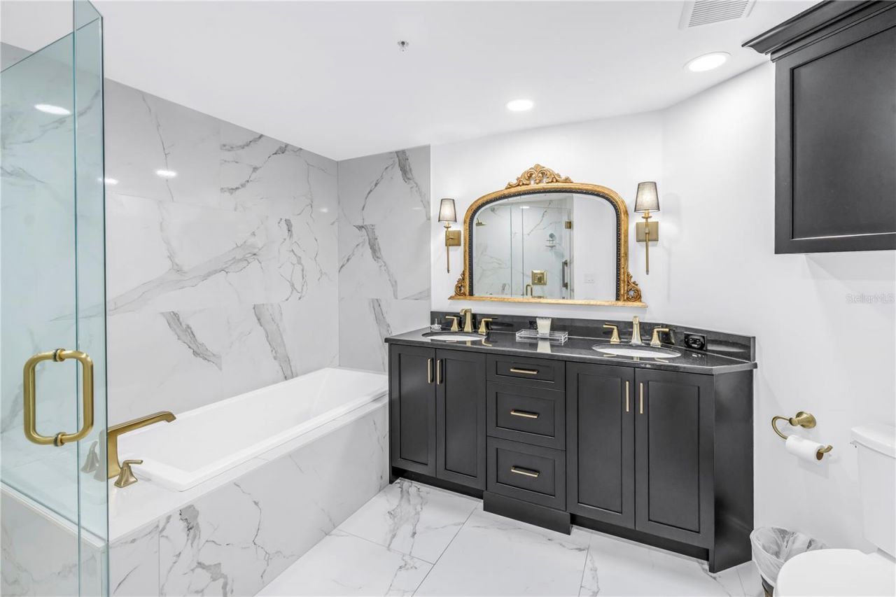 4737 Dolphin Cay Lane S, Unit 401, Saint Petersburg, FL 33711 Photo