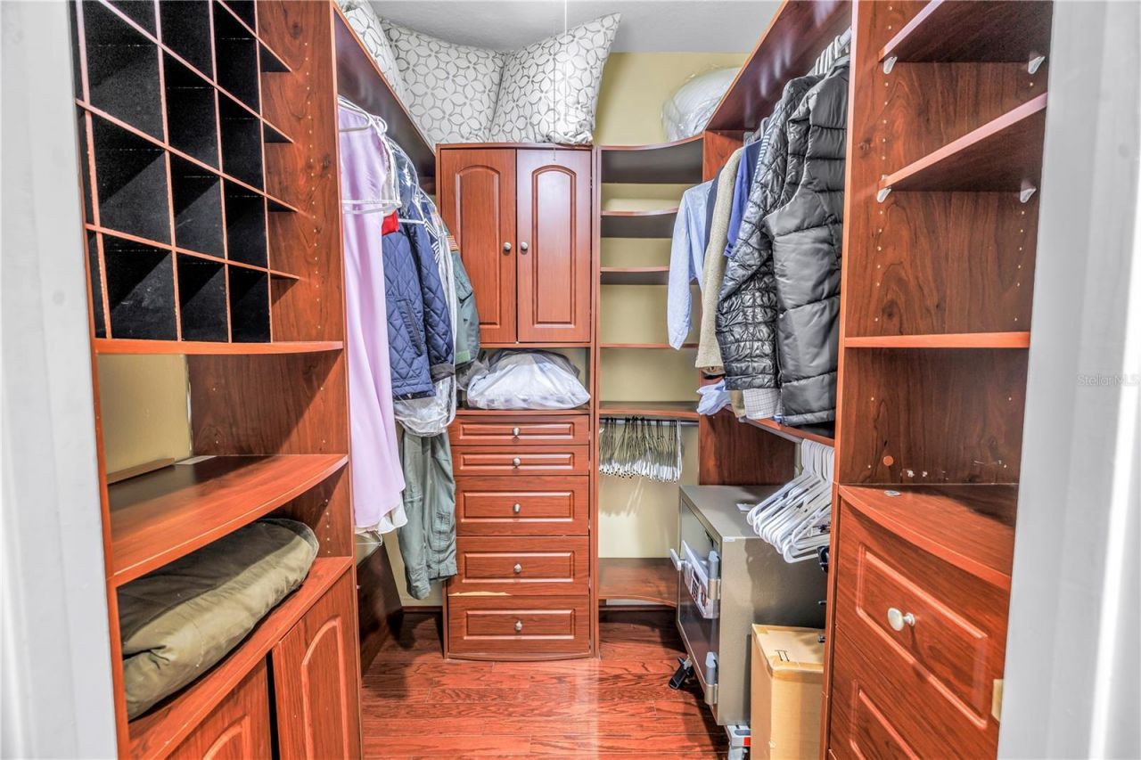 4737 Dolphin Cay Lane S, Unit 401, Saint Petersburg, FL 33711 Photo