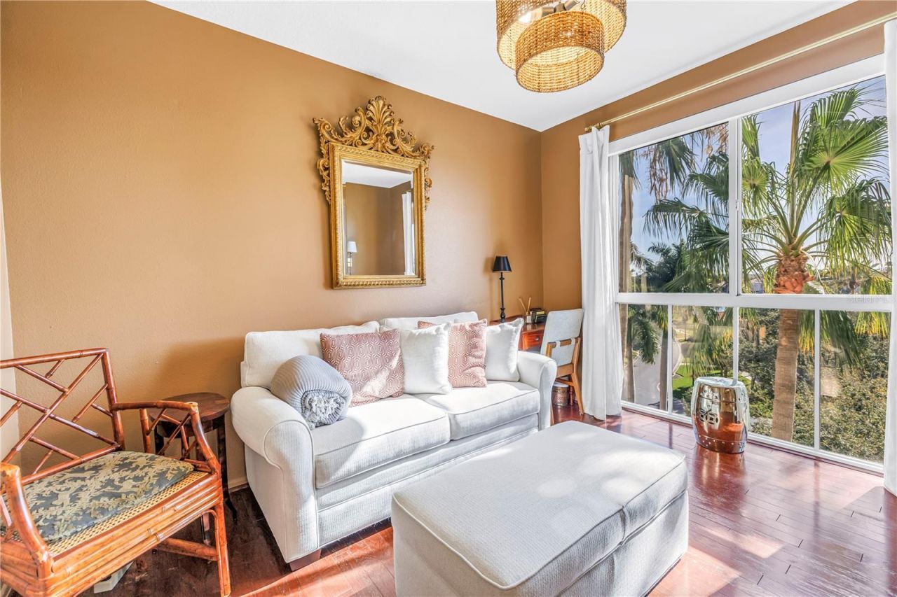 4737 Dolphin Cay Lane S, Unit 401, Saint Petersburg, FL 33711 Photo