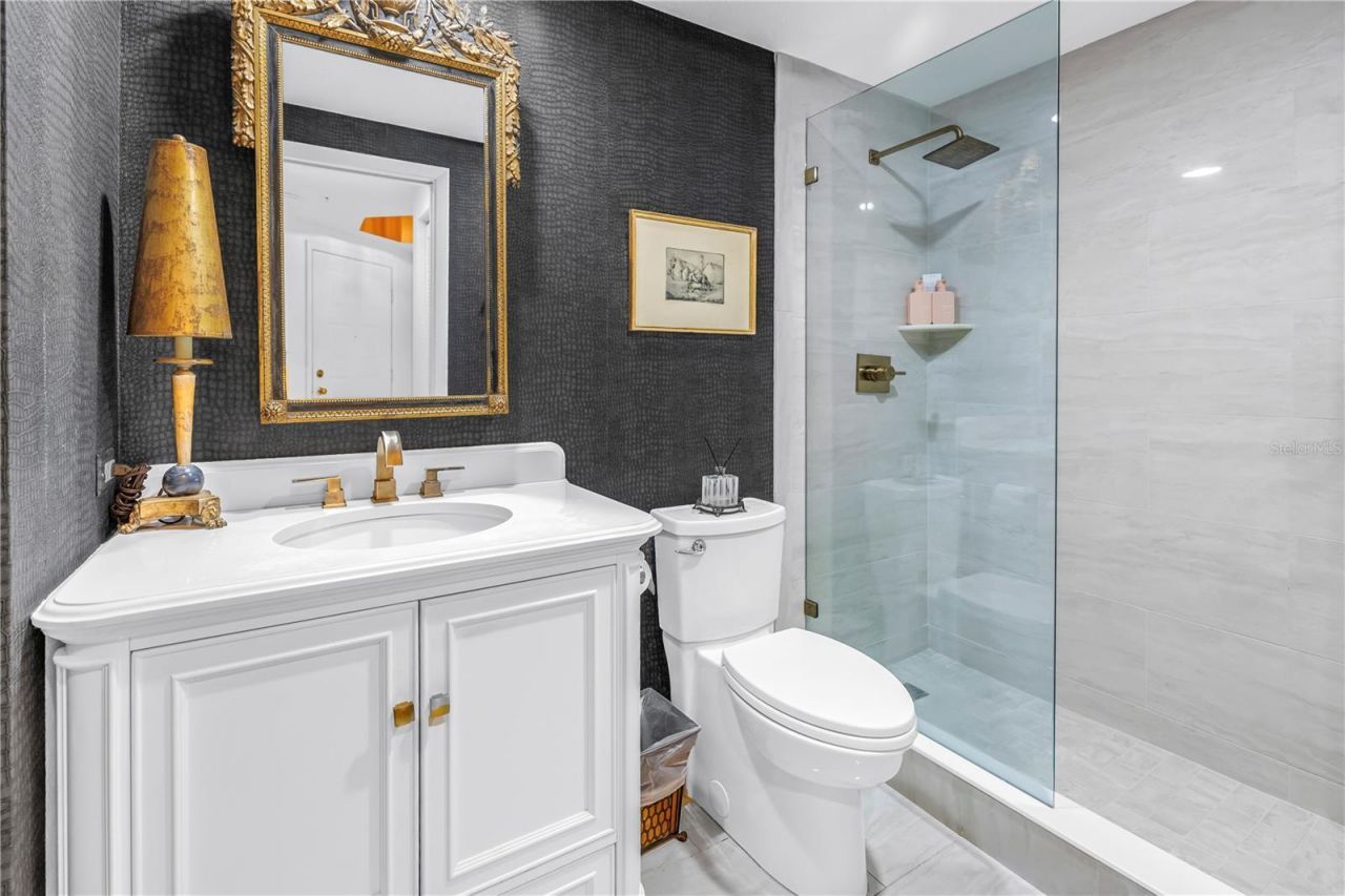 4737 Dolphin Cay Lane S, Unit 401, Saint Petersburg, FL 33711 Photo