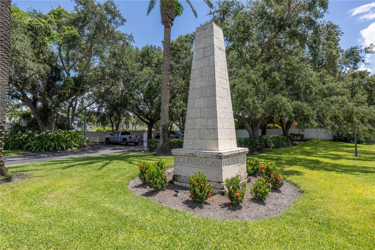 4737 Dolphin Cay Lane S, Unit 401, Saint Petersburg, FL 33711 Photo