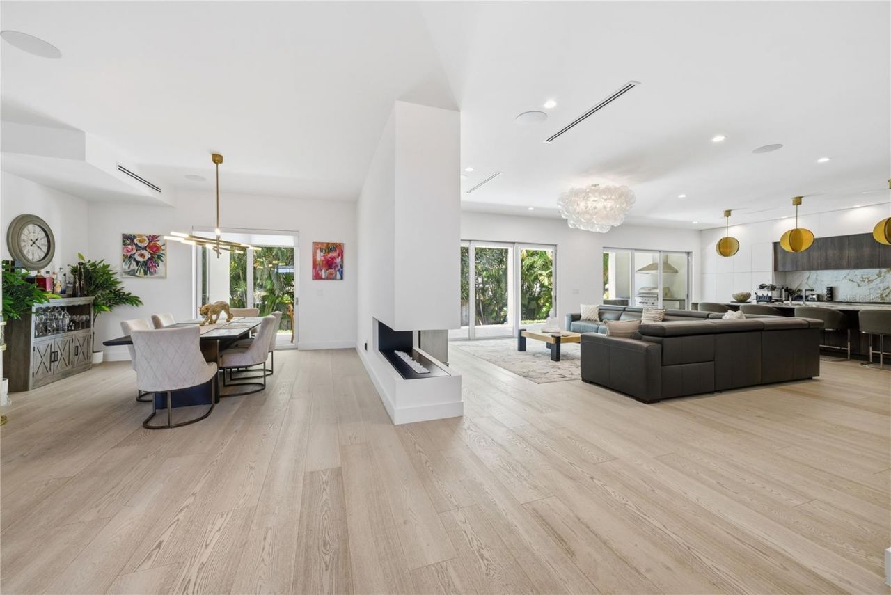 814 S Davis Boulevard, Tampa, FL 33606 Photo