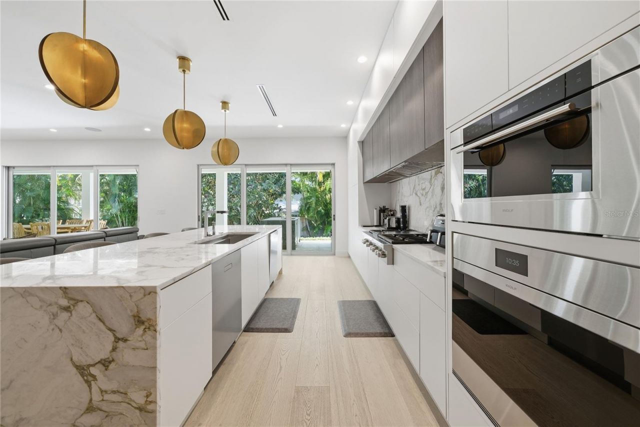 814 S Davis Boulevard, Tampa, FL 33606 Photo