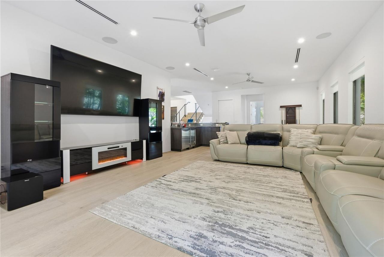 814 S Davis Boulevard, Tampa, FL 33606 Photo