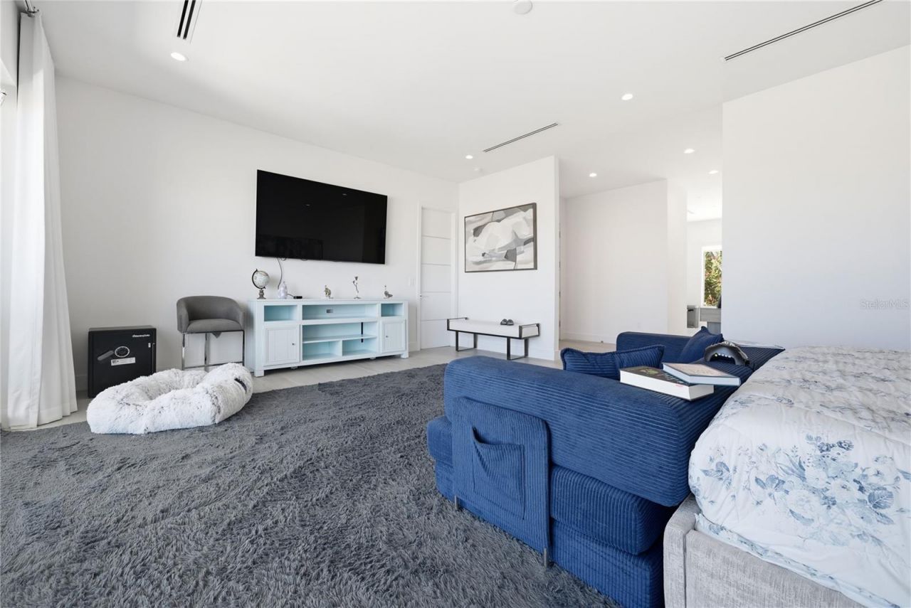 814 S Davis Boulevard, Tampa, FL 33606 Photo