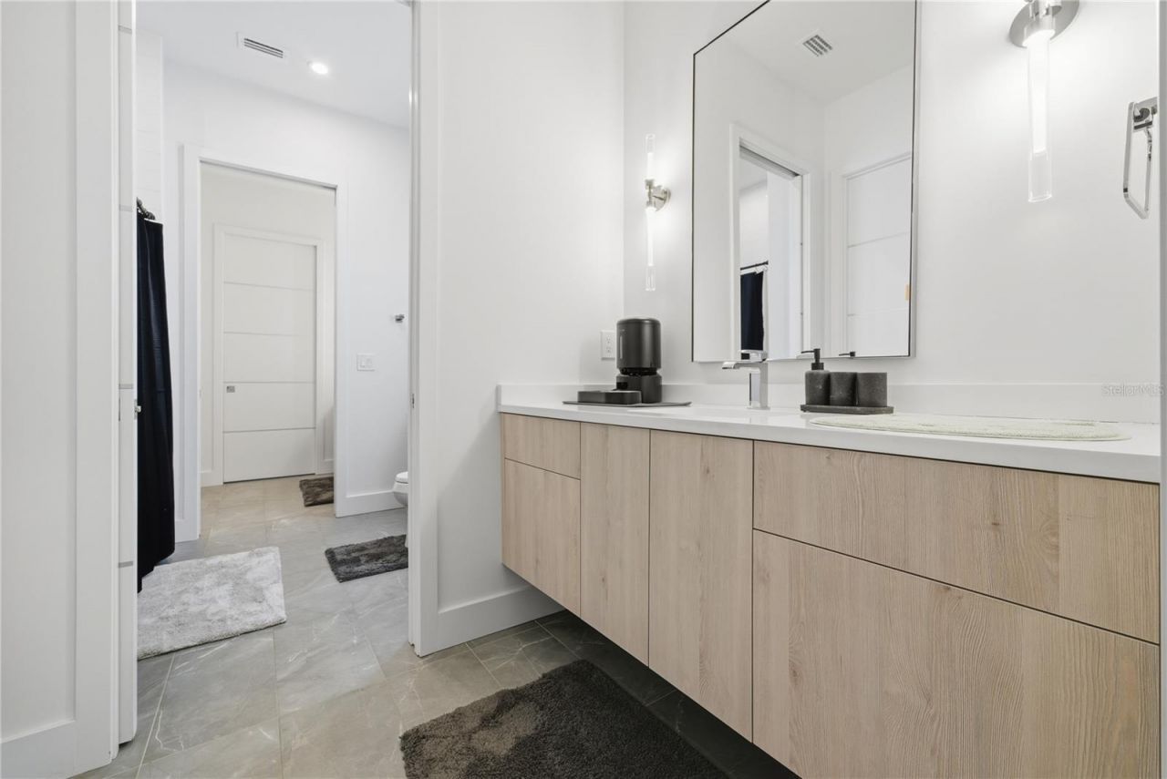 814 S Davis Boulevard, Tampa, FL 33606 Photo