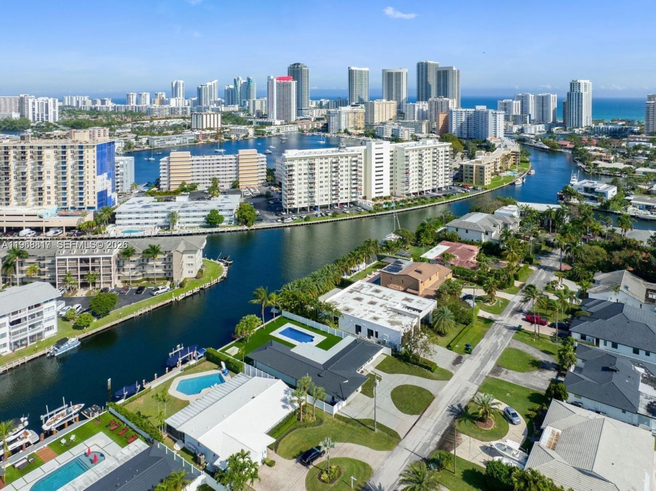 430 Tamarind Dr , Hallandale Beach, FL 33009 Photo