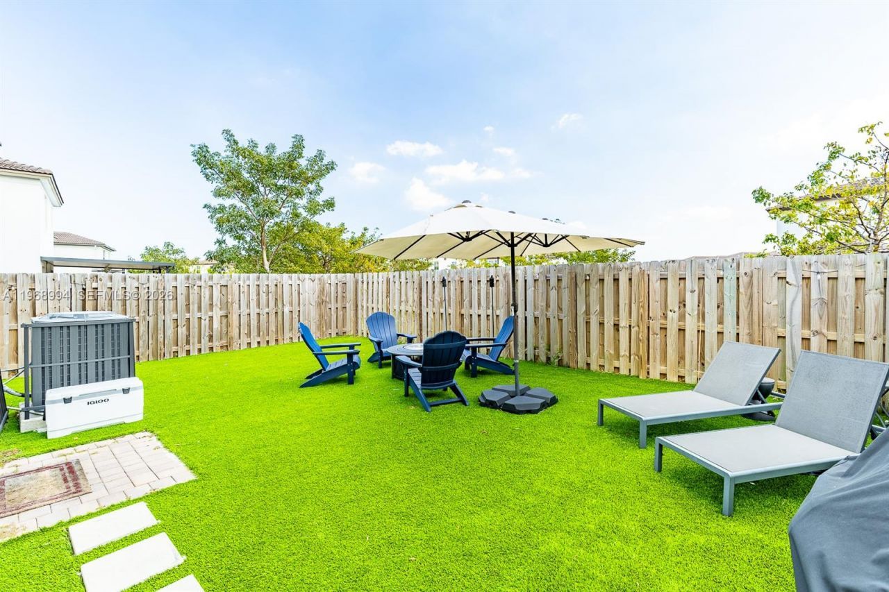 2370 NW 131st Cir, Miami, FL 33167 Photo