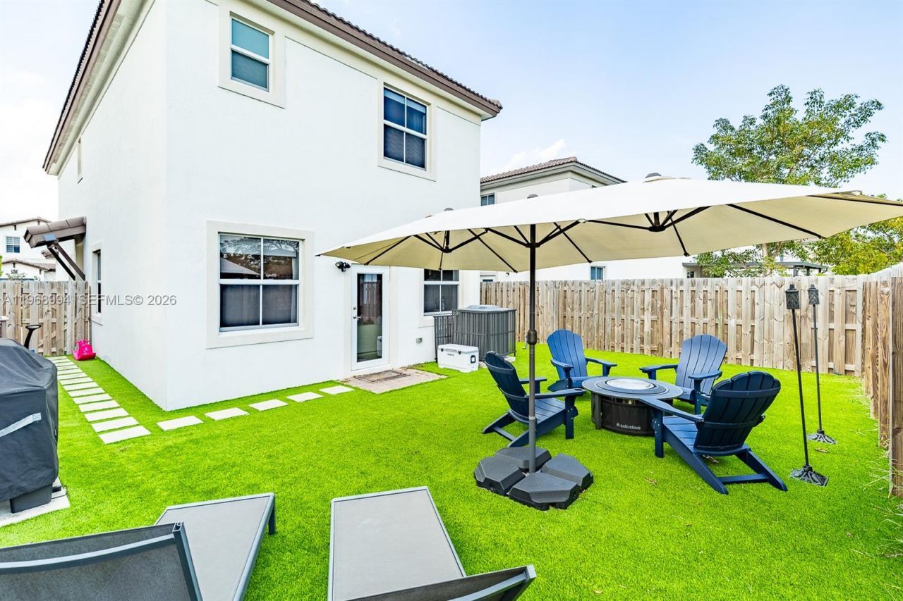 2370 NW 131st Cir, Miami, FL 33167 Photo