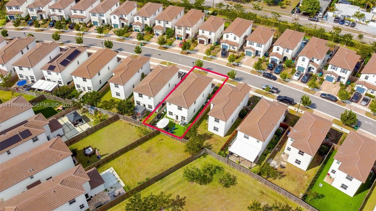 2370 NW 131st Cir, Miami, FL 33167 Photo