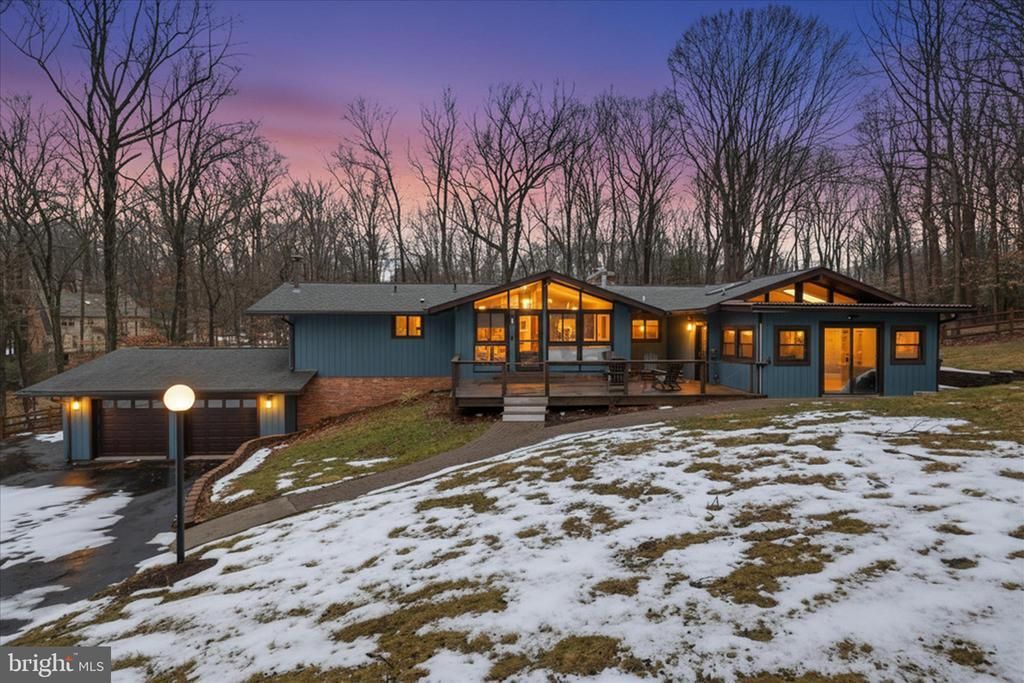 9508 Watts Road, Great Falls, VA 22066 Main Photo