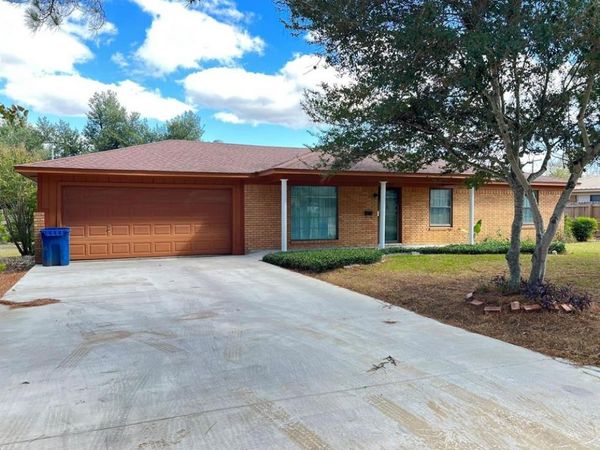 209 Red Bird Lane, Mexia, TX 76667