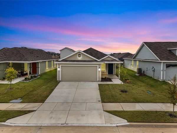 1412 Silver Oak Lane, Fort Worth, TX 76140