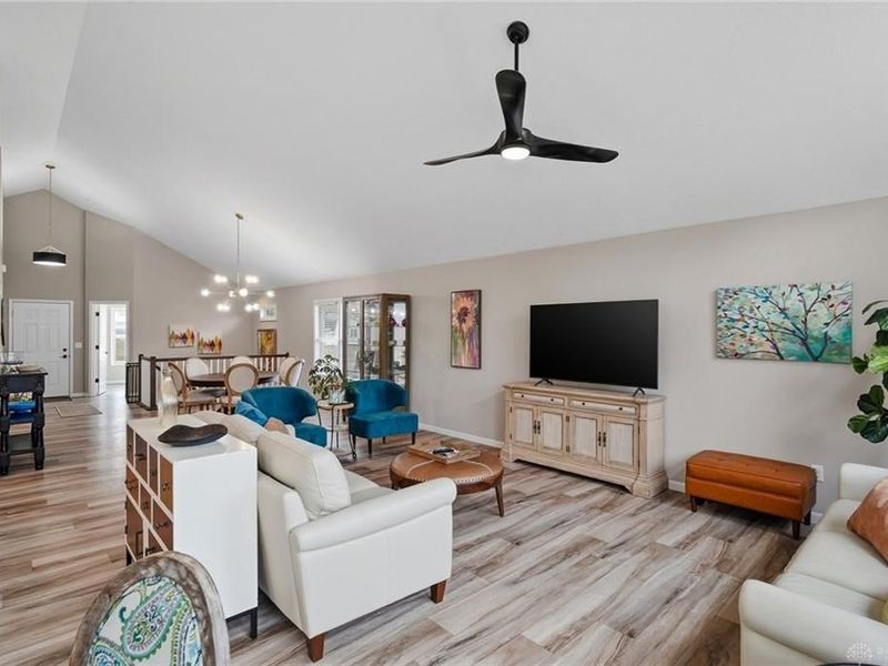 7533 W Whitehall Circle, West Chester, OH 45069 Photo 6