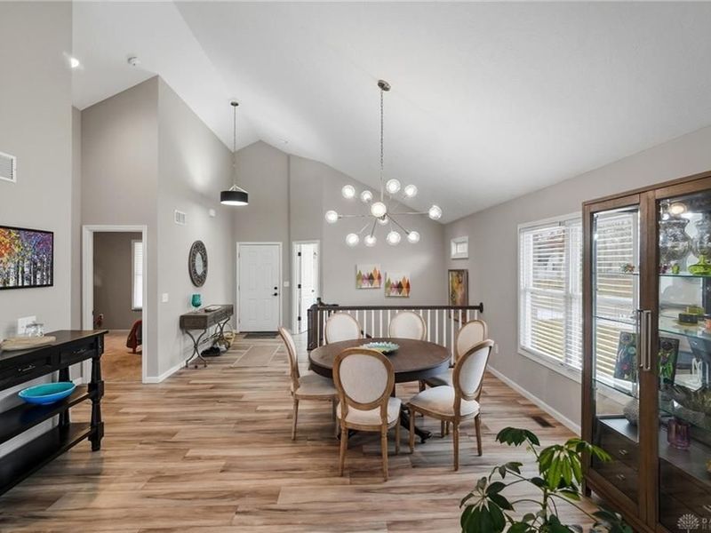 7533 W Whitehall Circle, West Chester, OH 45069 Photo 9