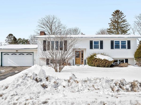 2 Meadow Lane, Barre Town, VT 05641