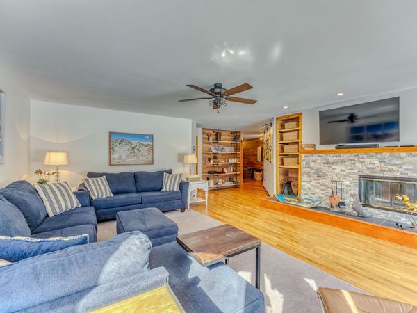 20 Crossing Drive, Unit 104, Woodstock, NH 03293