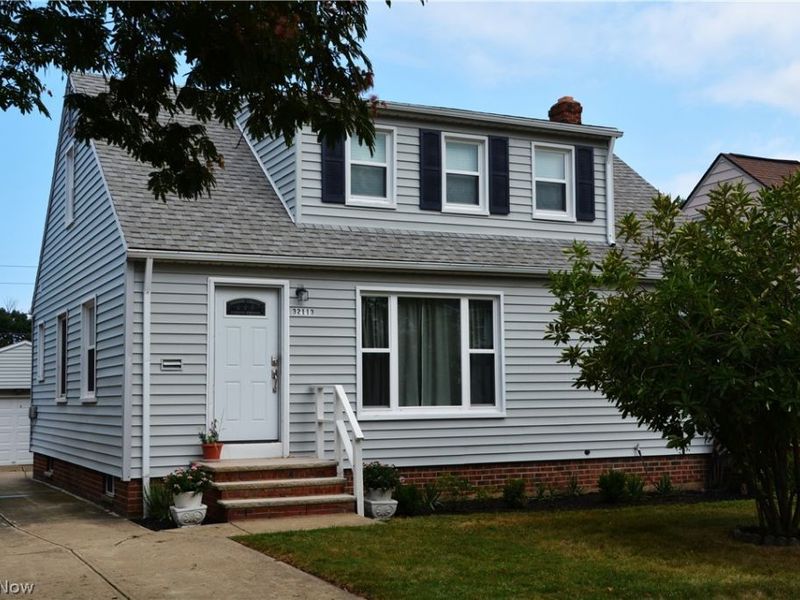 32113 Dickerson Road, Willowick, OH 44095 Photo 1