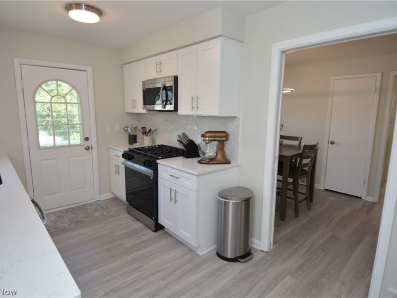 32113 Dickerson Road, Willowick, OH 44095 Photo 10