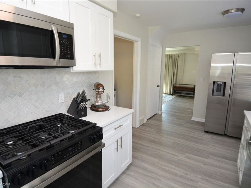 32113 Dickerson Road, Willowick, OH 44095 Photo 11