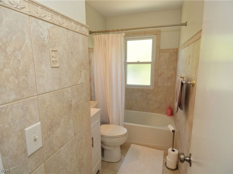 32113 Dickerson Road, Willowick, OH 44095 Photo 16