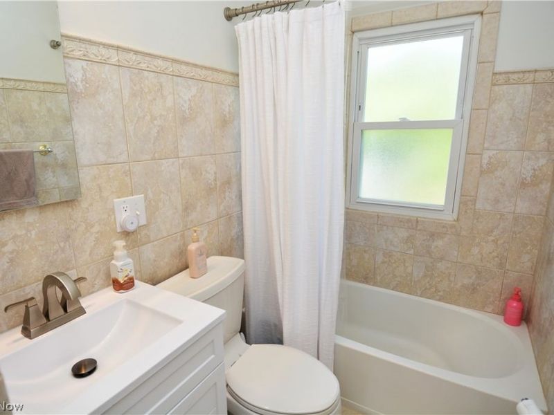 32113 Dickerson Road, Willowick, OH 44095 Photo 17