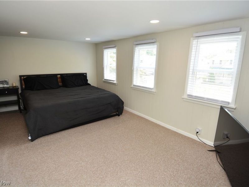 32113 Dickerson Road, Willowick, OH 44095 Photo 23