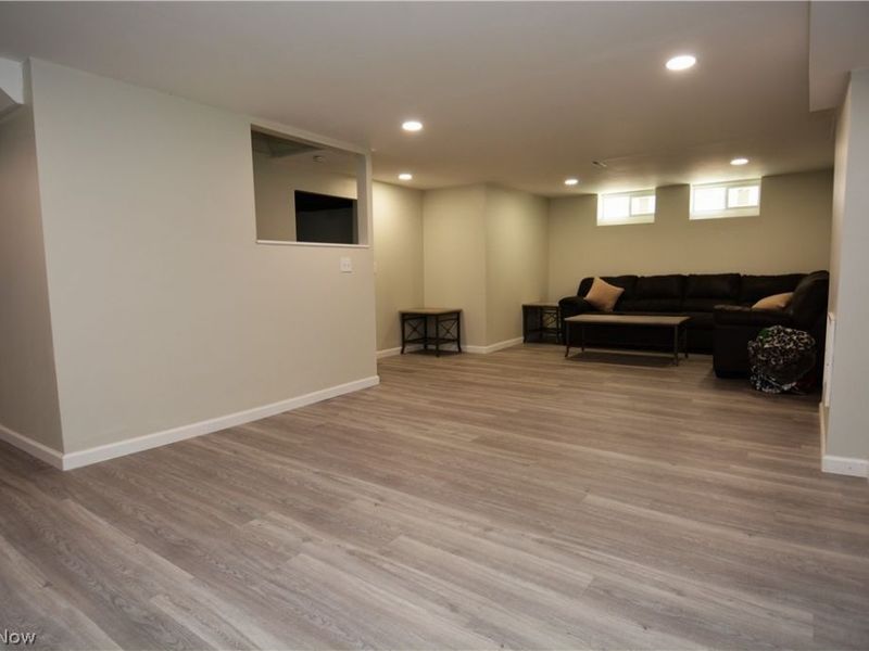 32113 Dickerson Road, Willowick, OH 44095 Photo 30