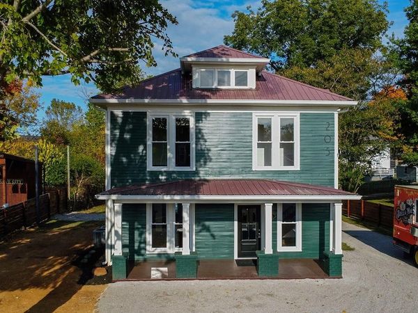 205 Broadway Street , Cave City, KY 42127