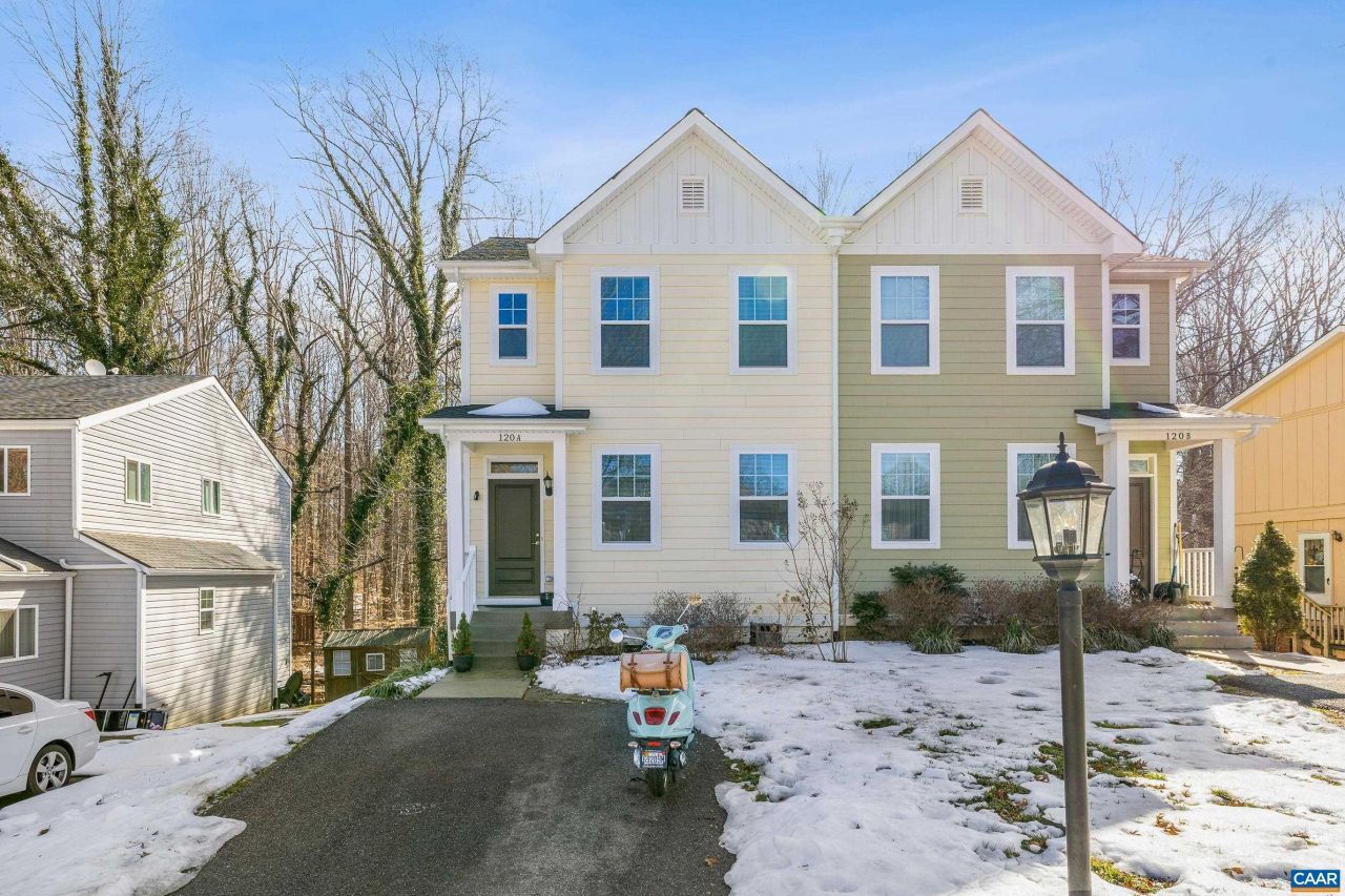 120 Longwood Dr, Unit A, Charlottesville, VA 22903 Main Photo