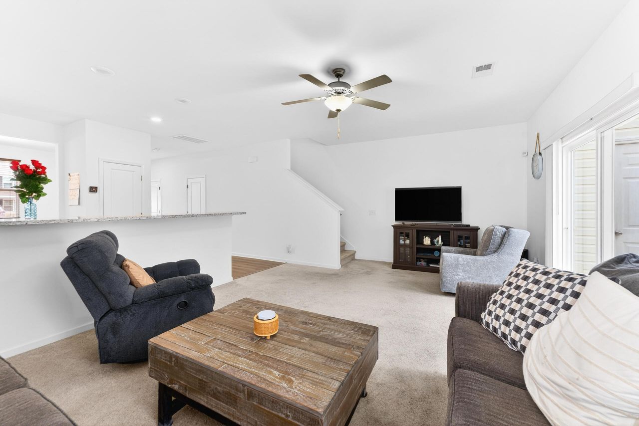 122 Spencer Circle Photo 15