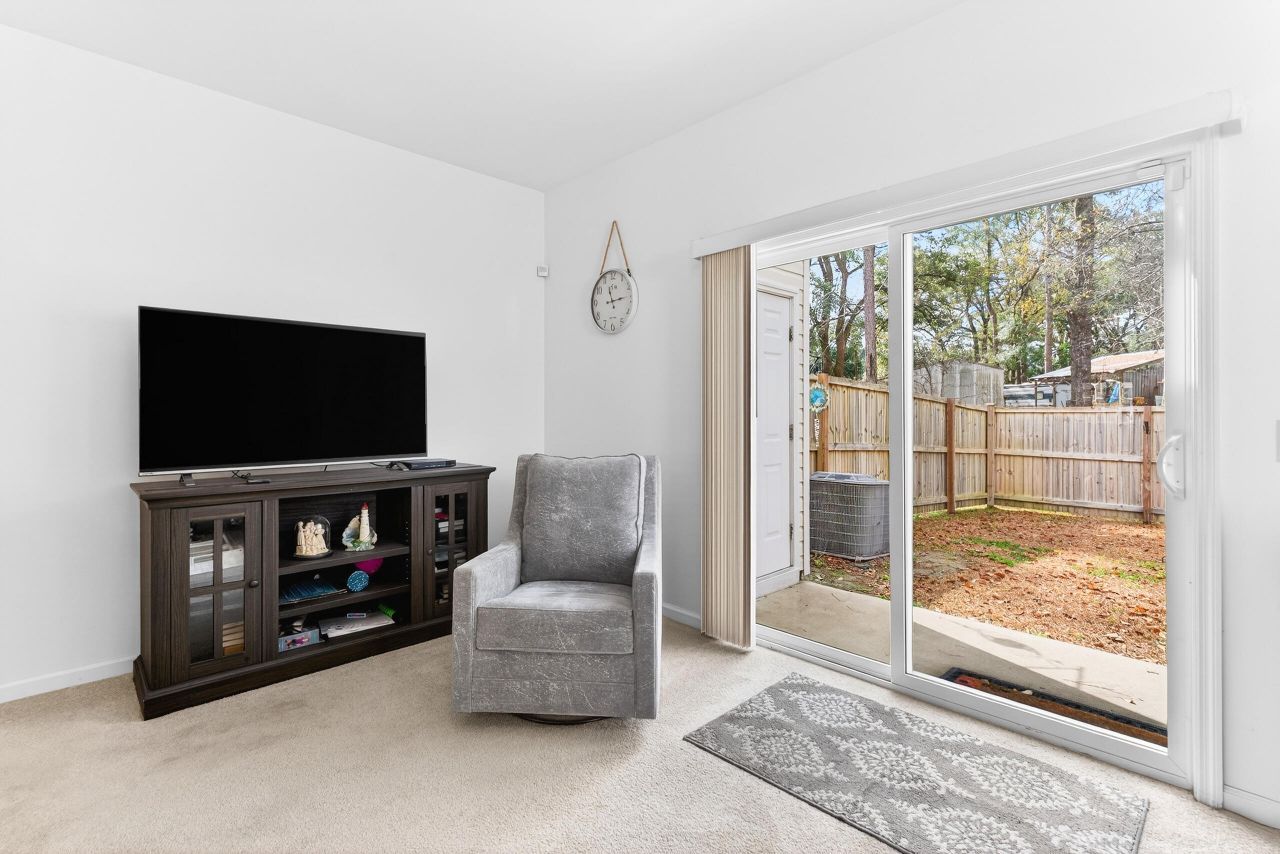 122 Spencer Circle Photo 16