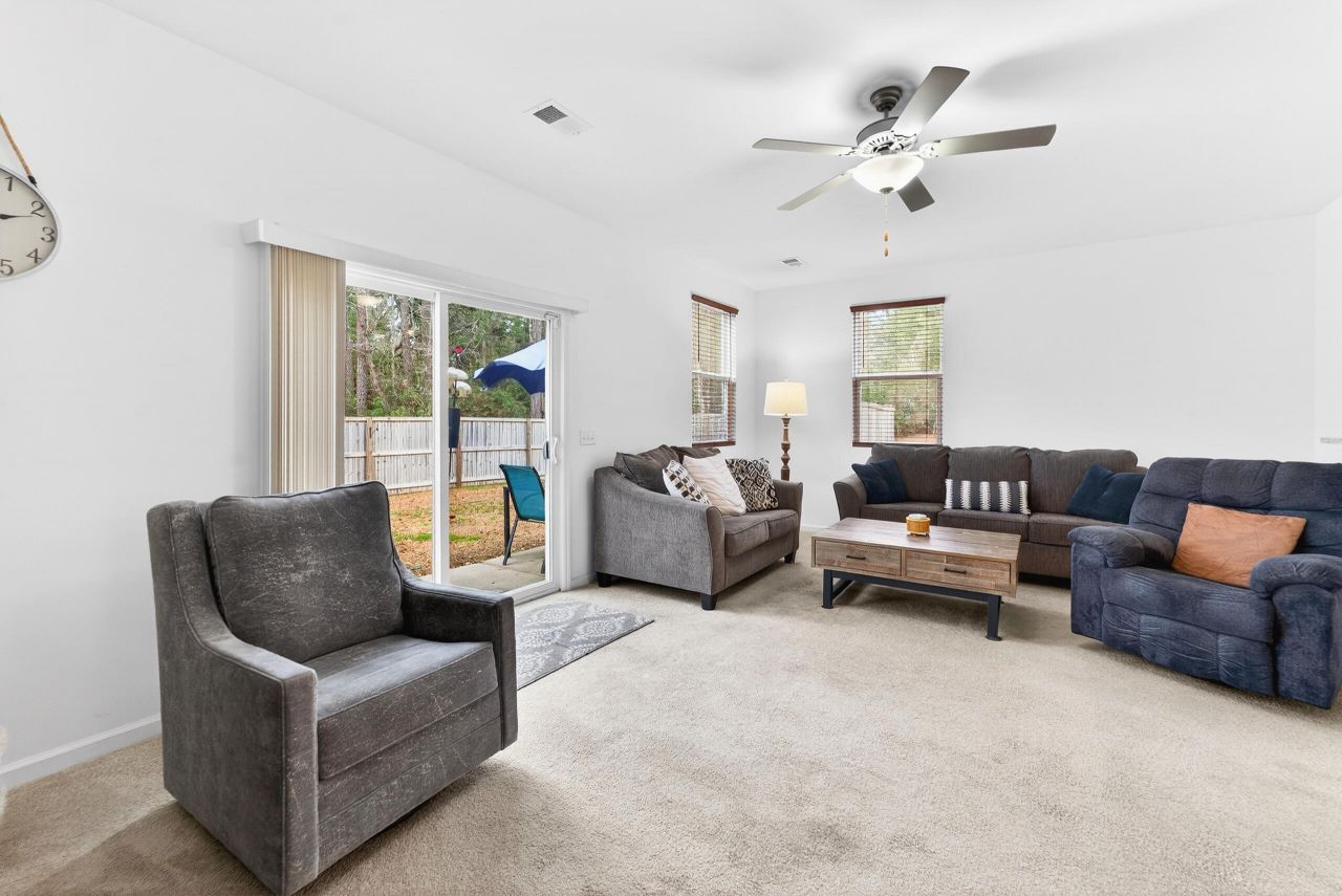 122 Spencer Circle Photo 17