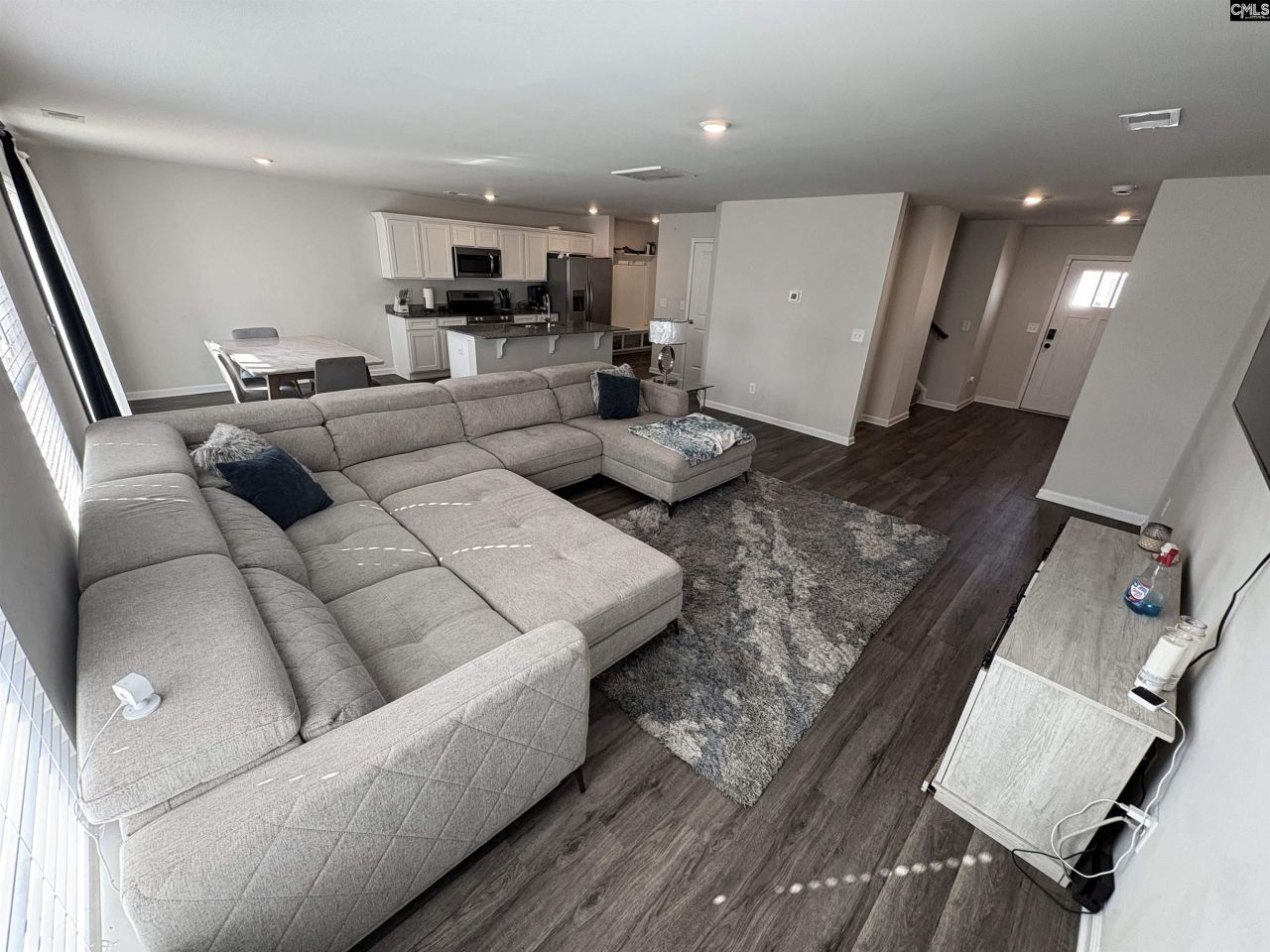 716 Wimbee Court Photo 5