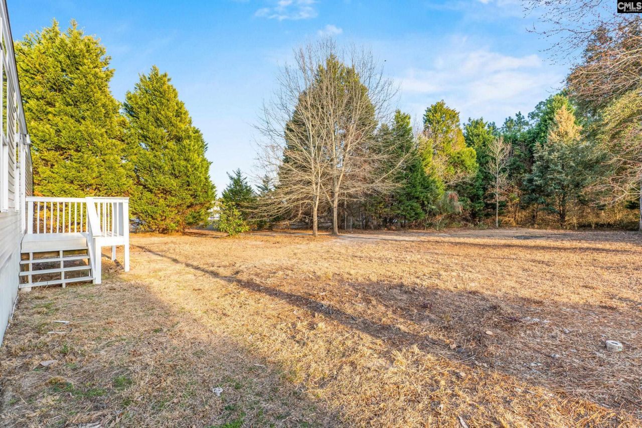 251 Crossfield Road Photo 12