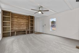 251 Crossfield Road photo 4