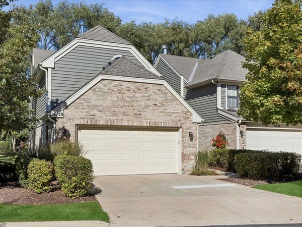 11438 Ashley Woods Drive, Westchester, IL 60154