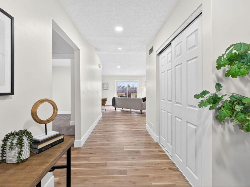 1450 Tenagra Way, Columbus, OH 43228 Photo 7