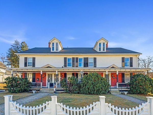 29 Charlton St, Oxford, MA 01540