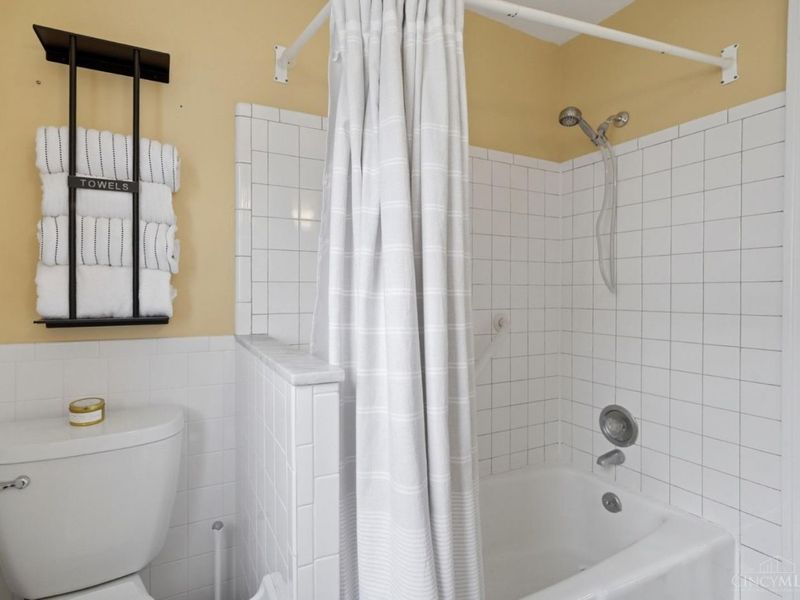 320 Amazon Avenue, Cincinnati, OH 45220 Photo 30